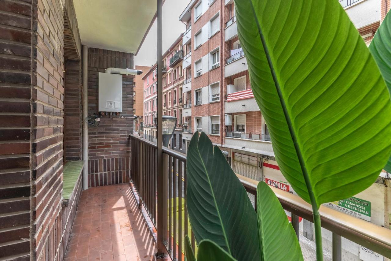 New! Lovely 4-Bedroom Loft In Bilbao Exterior photo